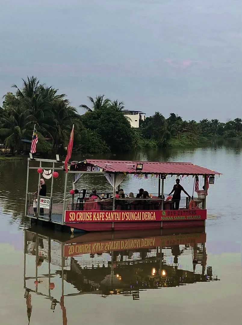 SD Cruise menyusuri Sungai Derga